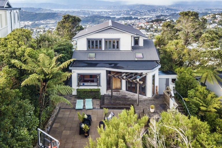 Photo of property in 169 Karepa Street, Brooklyn, Wellington, 6021