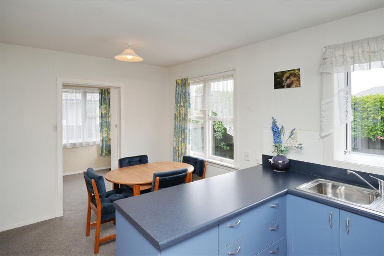 Photo of property in 14 Farquhars Road, Redwood, Christchurch, 8051