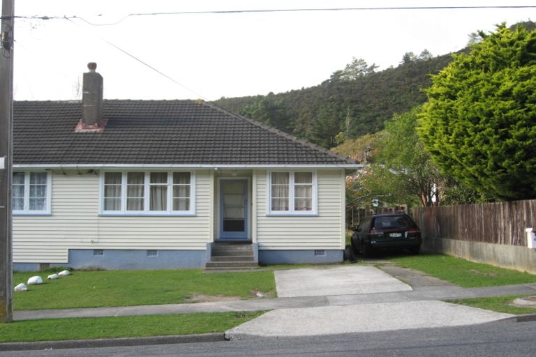 Photo of property in 60 Judd Crescent, Naenae, Lower Hutt, 5011