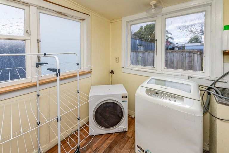 Photo of property in 4 Lowther Street, Whanganui, 4500