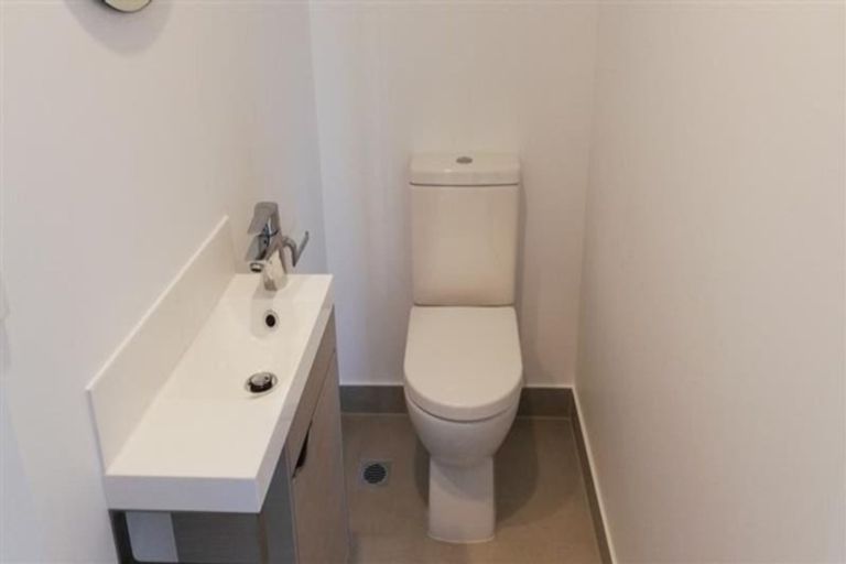 Photo of property in 3b Waituarua Drive, Takanini, 2112