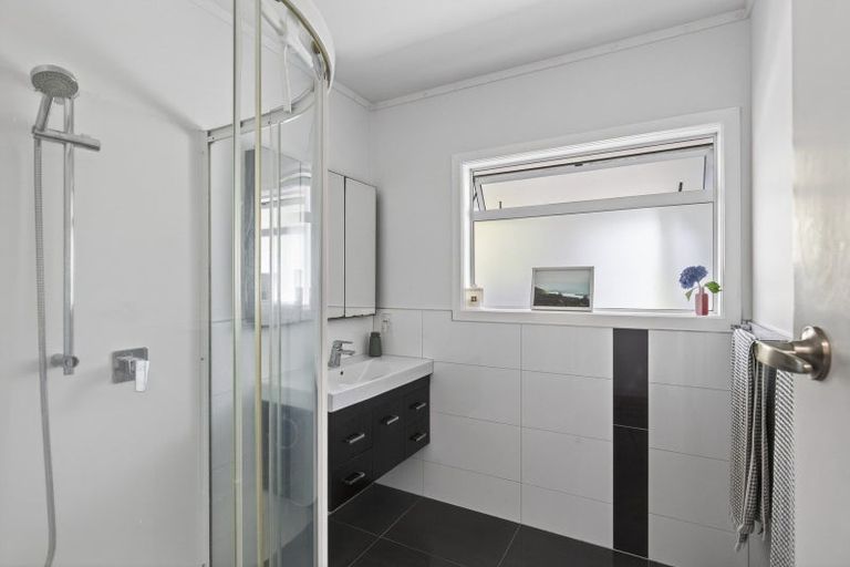 Photo of property in 56 Crownhill Street, Spotswood, New Plymouth, 4310