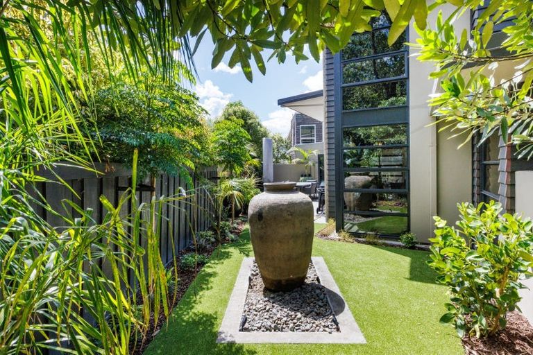 Photo of property in 143 Victoria Avenue, Hokowhitu, Palmerston North, 4410