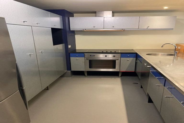 Photo of property in St Pauls Apartments, 51/43u Mulgrave Street, Thorndon, Wellington, 6011