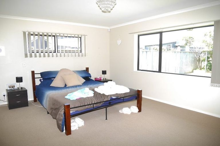 Photo of property in 4 Monarch Place, Paraparaumu Beach, Paraparaumu, 5032