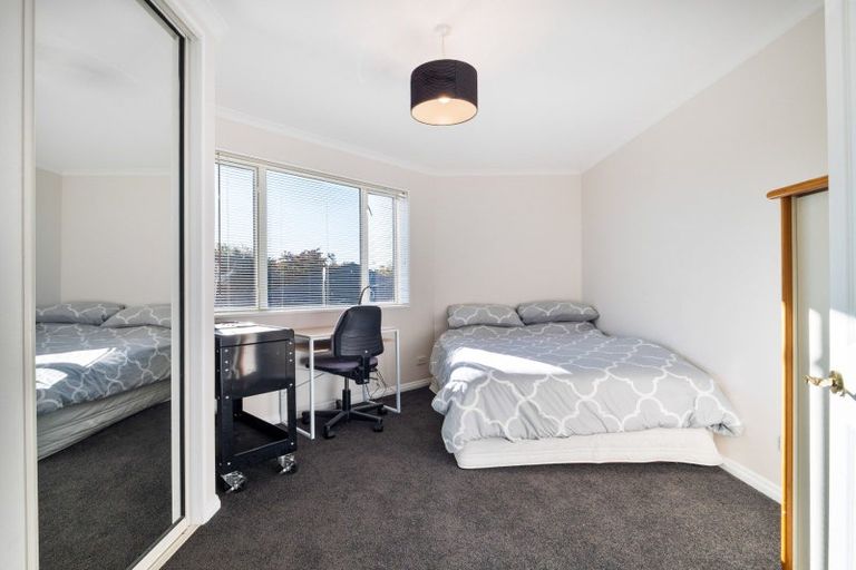 Photo of property in 15 Sutton Place, Dallington, Christchurch, 8061