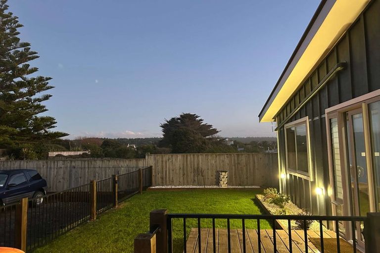 Photo of property in 60 Rua Avenue, Waitarere Beach, Levin, 5510