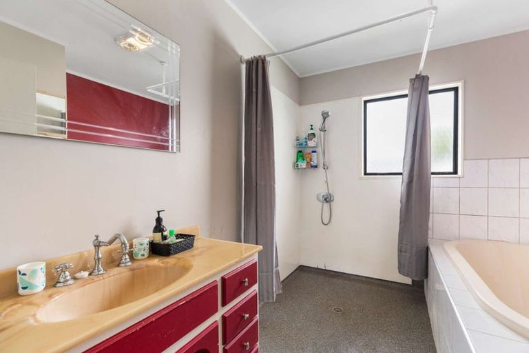 Photo of property in 4a Bollard Road, Tuakau, 2121