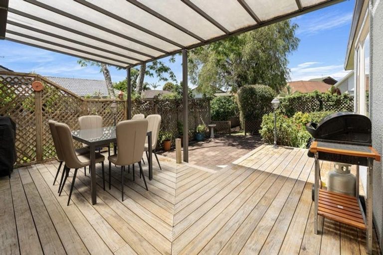 Photo of property in 18 Amberwood Drive, Northpark, Auckland, 2013