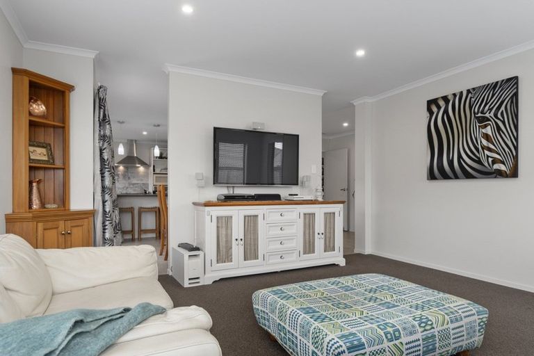 Photo of property in 294 Lakes Boulevard, Pyes Pa, Tauranga, 3112