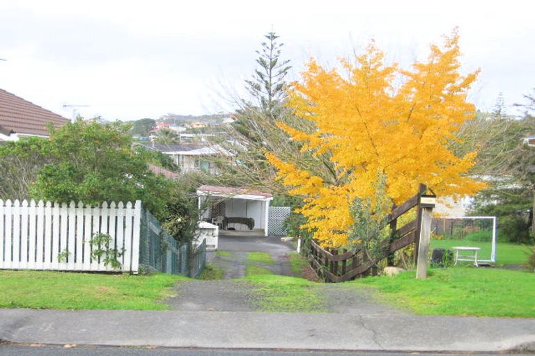 Photo of property in 113b Rosario Crescent, Red Beach, 0932