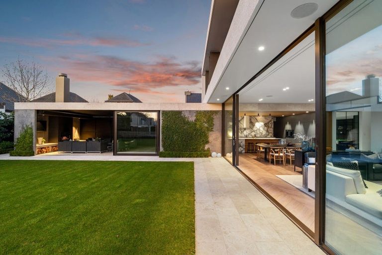 Photo of property in 48 Clissold Street, Merivale, Christchurch, 8014