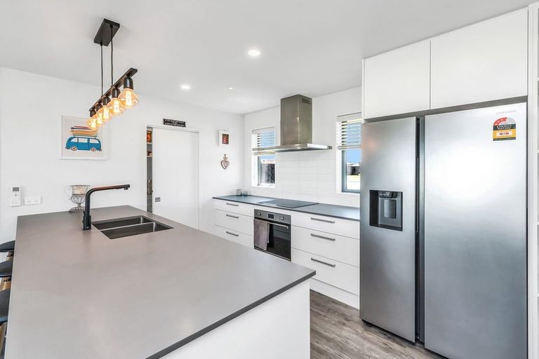 Photo of property in 13 Huntaway Lane, Dunsandel, 7682