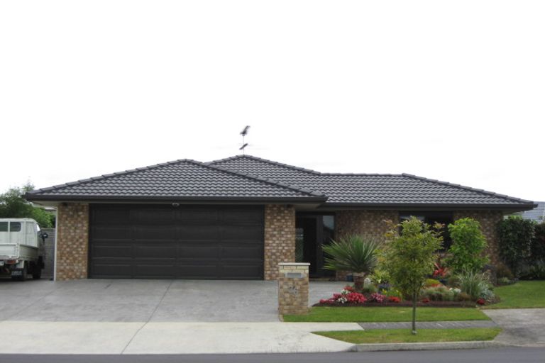 Photo of property in 36 Moloney Terrace, Pukekohe, 2120