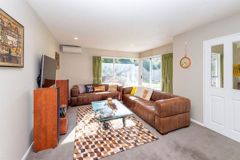 Photo of property in 5 Shanaway Close, Halswell, Christchurch, 8025