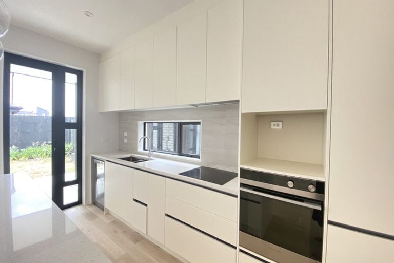 Photo of property in 6 Desalt Drive, Hobsonville, Auckland, 0616