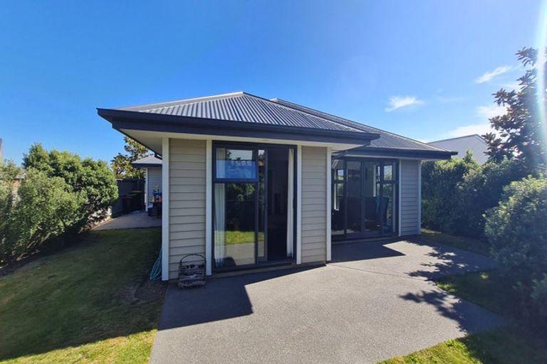 Photo of property in 6 Pimlico Place, Rangiora, 7400