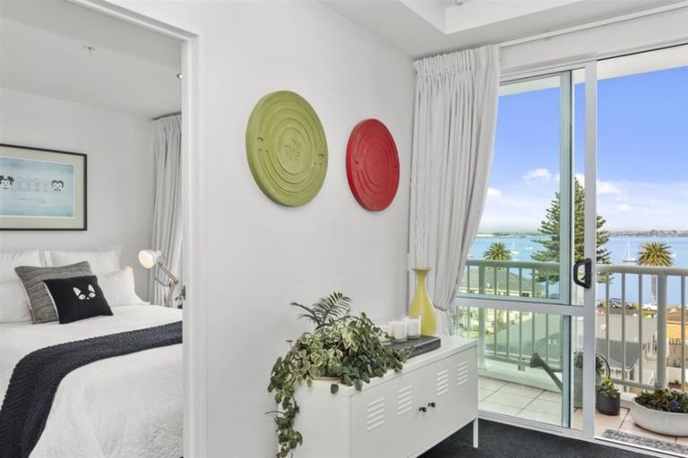 Photo of property in 12 Maunganui Road, Mount Maunganui, 3116