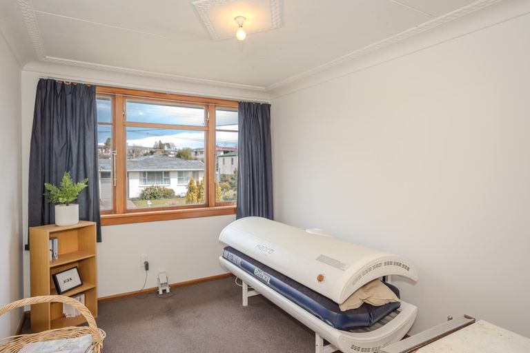 Photo of property in 18 Oxford Street, Holmes Hill, Oamaru, 9401