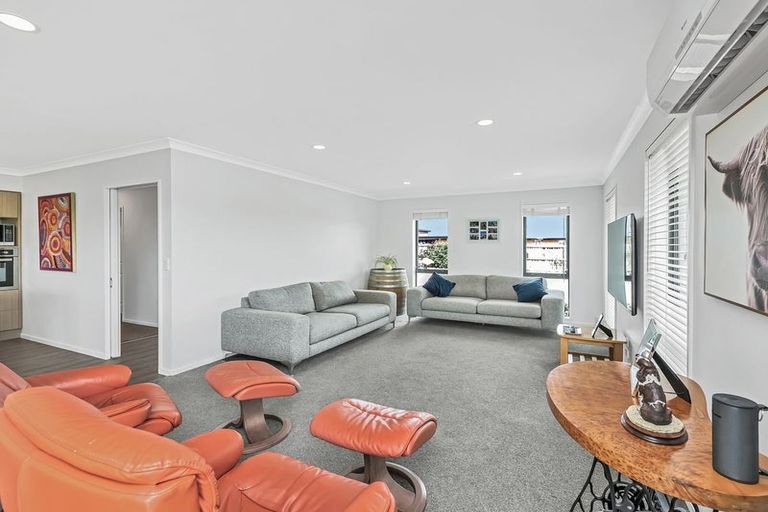 Photo of property in 1 Lloyds Close, Rolleston, 7614