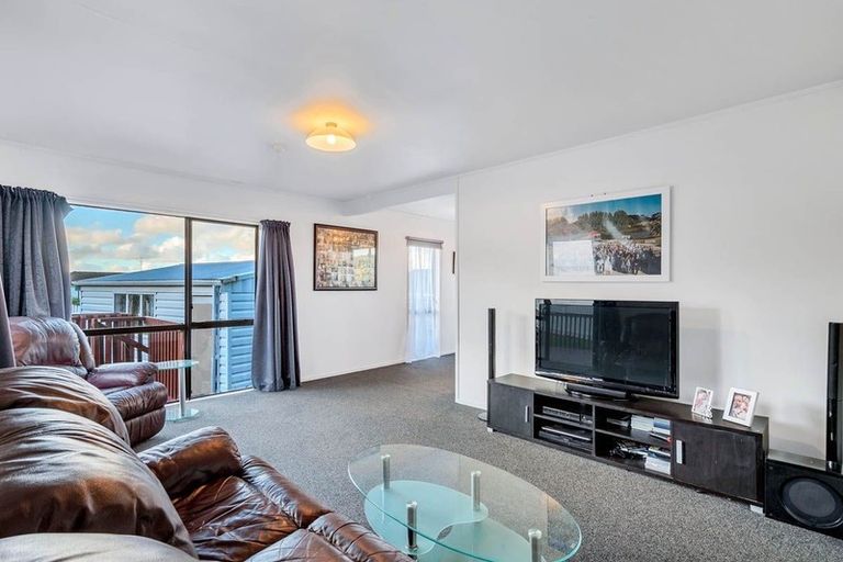 Photo of property in 206 Solar Road, Glen Eden, Auckland, 0602