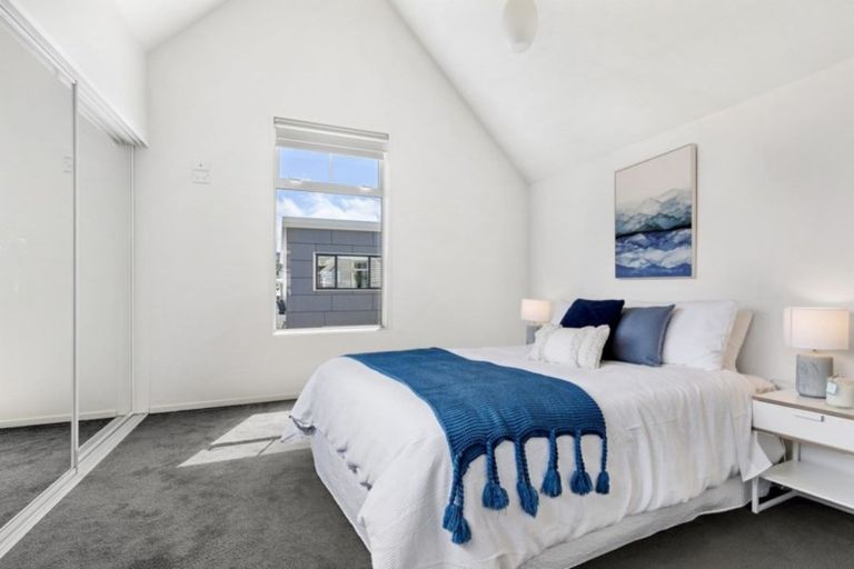 Photo of property in Pirie Street Townhouses, 31/35u Pirie Street, Mount Victoria, Wellington, 6011