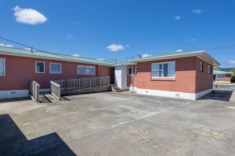 Photo of property in 29 Freyberg Street, Levin, 5510