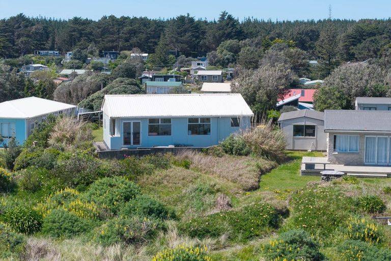 Photo of property in 7 Kent Avenue, Waitarere Beach, Levin, 5510