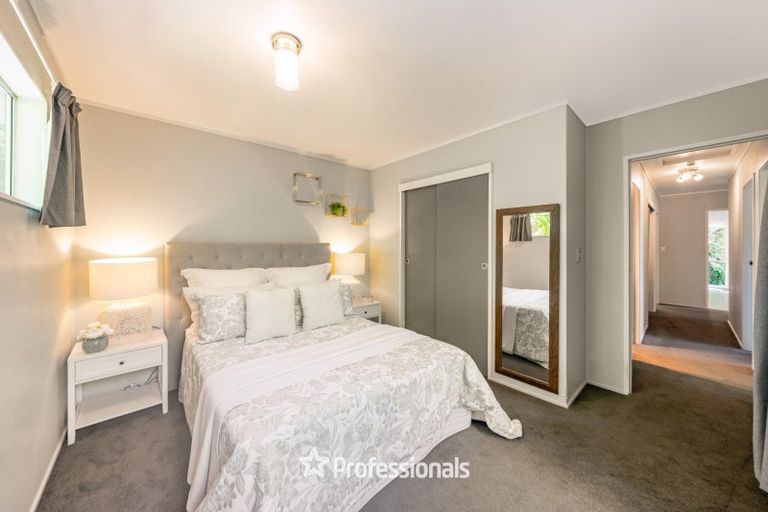 Photo of property in 6 Swadel Way, Karori, Wellington, 6012