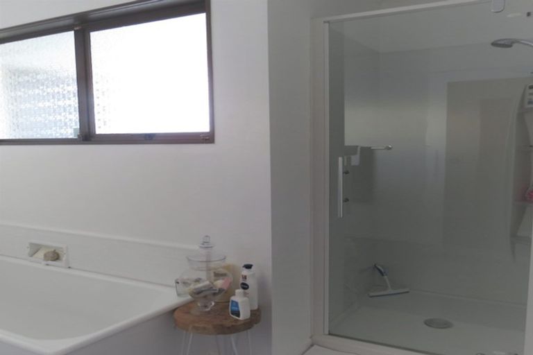 Photo of property in 28 Rutherford Street, Wairoa, 4108