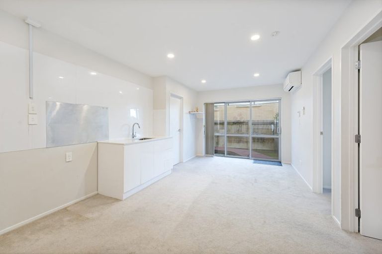 Photo of property in 64 Cirrus Way, Ranui, Auckland, 0612