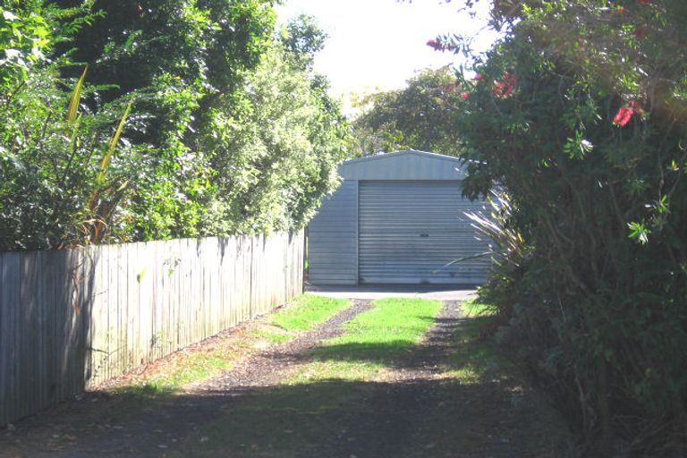 Photo of property in 1/3 Rewa Street, New Lynn, Auckland, 0600