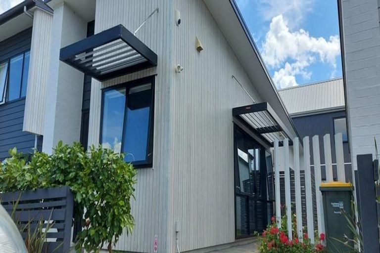 Photo of property in 2 Sacred Kingfisher Road, Hobsonville, Auckland, 0616