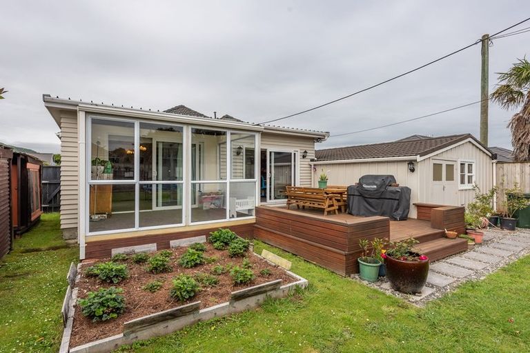 Photo of property in 3 Jutland Street, Waterloo, Lower Hutt, 5011