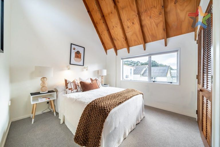 Photo of property in 74f4 Freyberg Street, Lyall Bay, Wellington, 6022