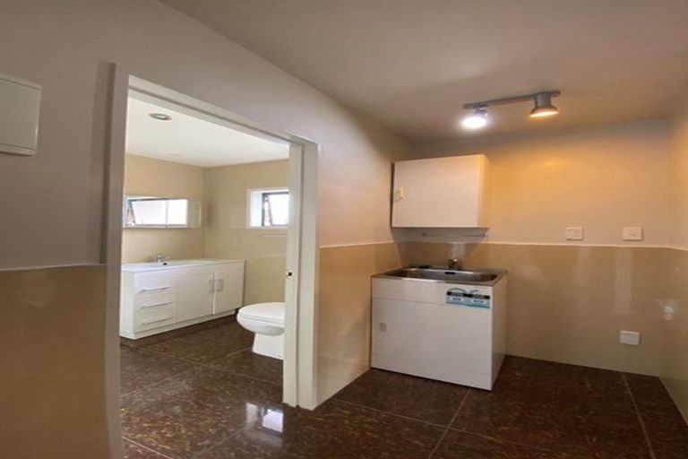 Photo of property in 4/14 Hall Avenue, Mangere, Auckland, 2022