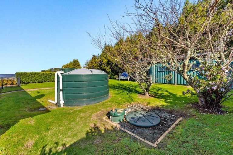 Photo of property in 7 Omana Avenue, Shelly Beach, Helensville, 0874
