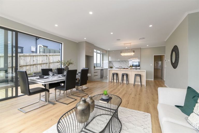 Photo of property in 4 Matuka Lane, Ranui, Auckland, 0612