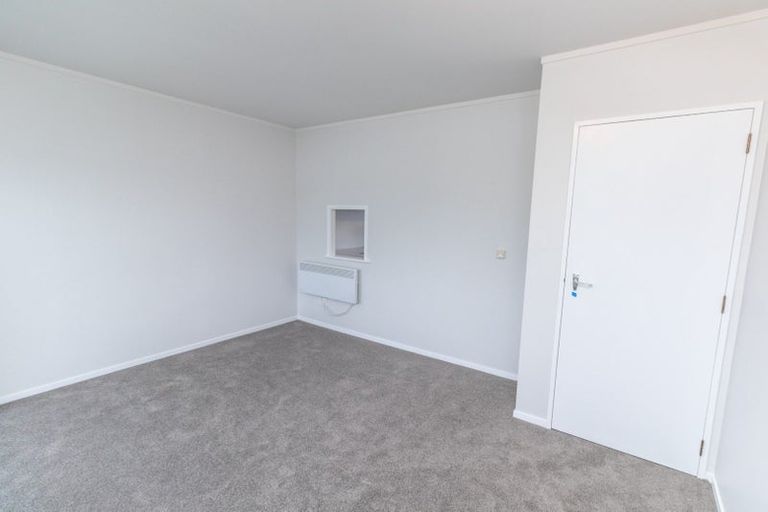 Photo of property in 5 Hawker Street, Mount Victoria, Wellington, 6011