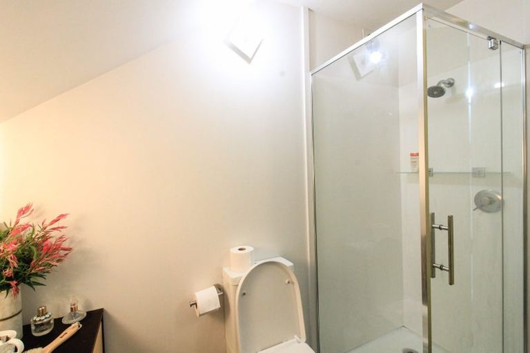 Photo of property in 76 Brougham Street, Mount Victoria, Wellington, 6011