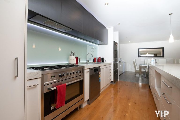 Photo of property in 21 Comber Place, Johnsonville, Wellington, 6037