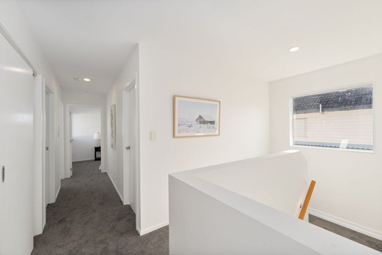 Photo of property in 7 Merlot Way, Te Atatu South, Auckland, 0610