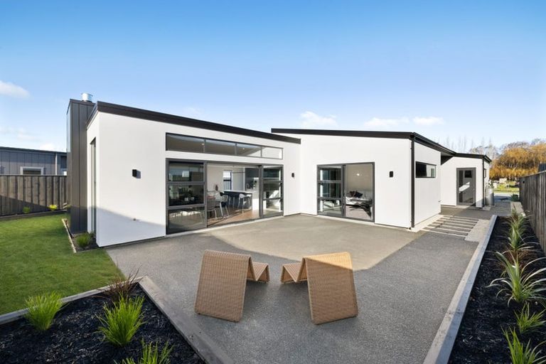 Photo of property in 5 Oakbridge Boulevard, Marshland, Christchurch, 8051