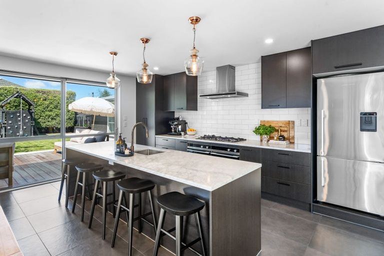 Photo of property in 14 Riverwood Boulevard, Redwood, Christchurch, 8051