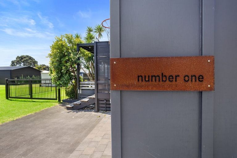 Photo of property in 1 Mount Avenue, Pauanui, Hikuai, 3579