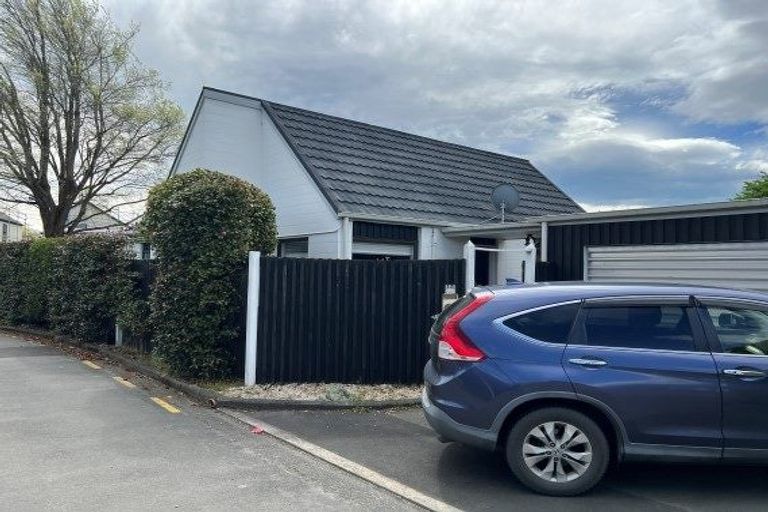 Photo of property in 43n Waimairi Road, Upper Riccarton, Christchurch, 8041