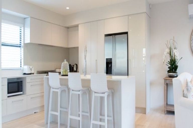 Photo of property in 1 Breton Road, Karaka, Papakura, 2113