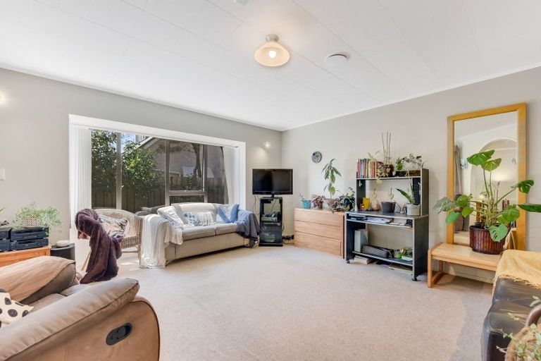 Photo of property in 2/45 Tahunanui Drive, Tahunanui, Nelson, 7011