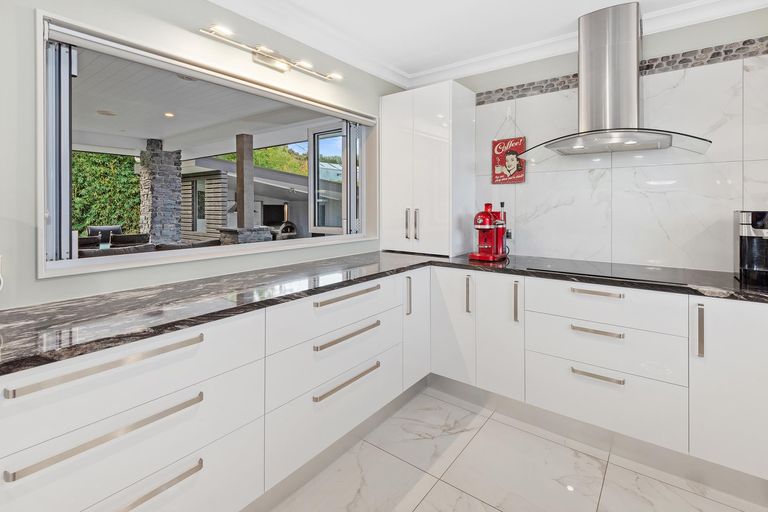 Photo of property in 31 Crisp Road, Parua Bay, Whangarei, 0174