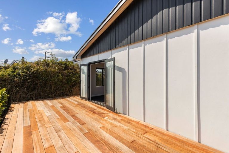 Photo of property in 168 Tukapa Street, Westown, New Plymouth, 4310